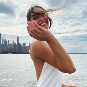 1_059c322b-01b2-4404-a0eb-3899a7a6cc22-300x300