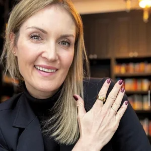 2_7b32bf83-1217-45ea-b147-44b5b388f062-300x300